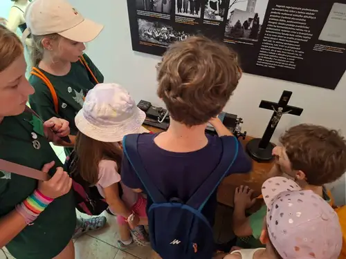 Tajomná hra o Božom kráľovstve a únik z bludiska strachu