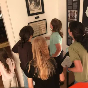 Tajomná hra o Božom kráľovstve a únik z bludiska strachu