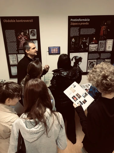 Interaktívna hodina v múzeu láka konfirmandov